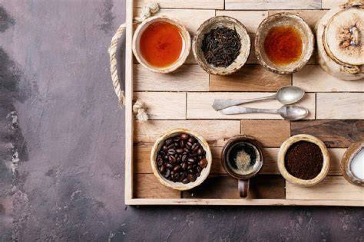 Can we drink tea in silver glass?