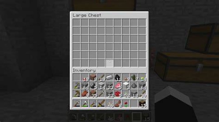 How do you make a large chest in Minecraft?