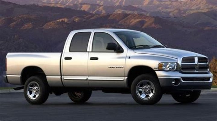 How much horsepower does a 2007 Dodge Ram 5.7 Hemi have?