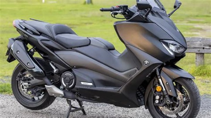 What's a maxi scooter?